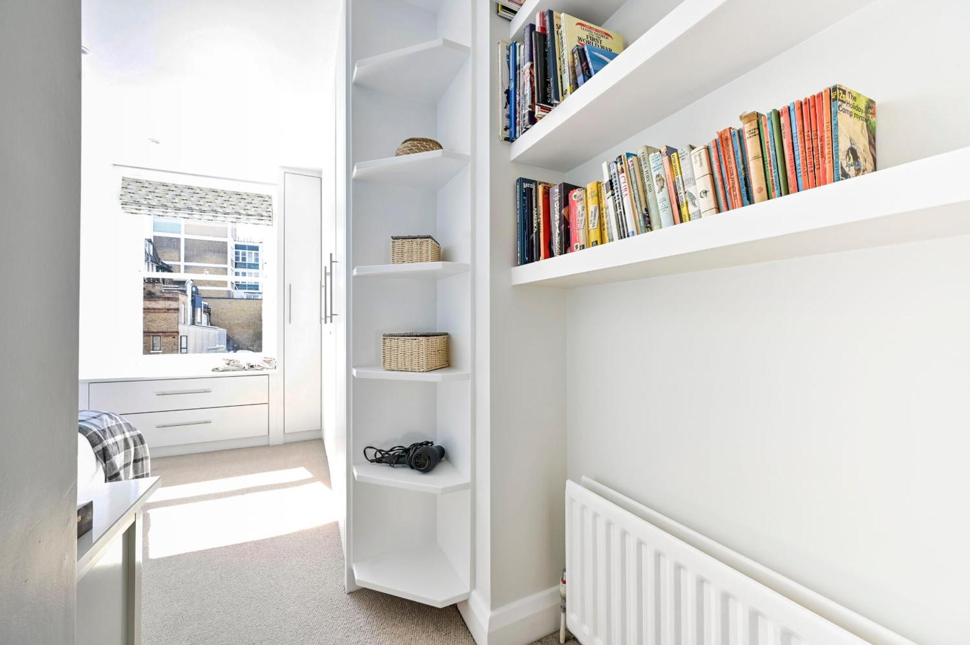 New Chic 3-bed Flat In Clapham Londen