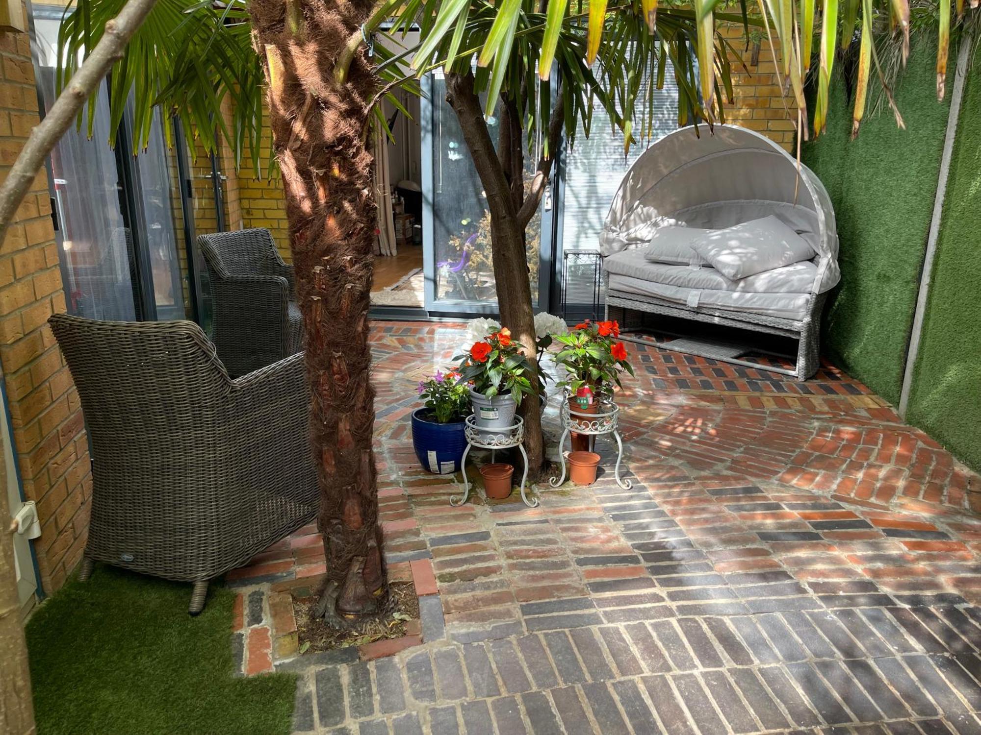 Homestay Luxury With Private Bathrooms *
