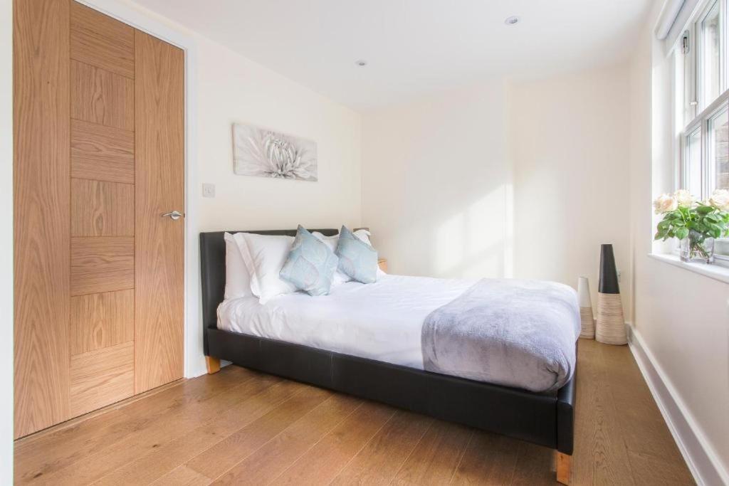 2bedrooms Liverpool St Station * Londen