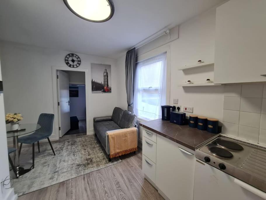 Stylish And Spacious 1 Bedroom Kensal Tube 1a Appartement *