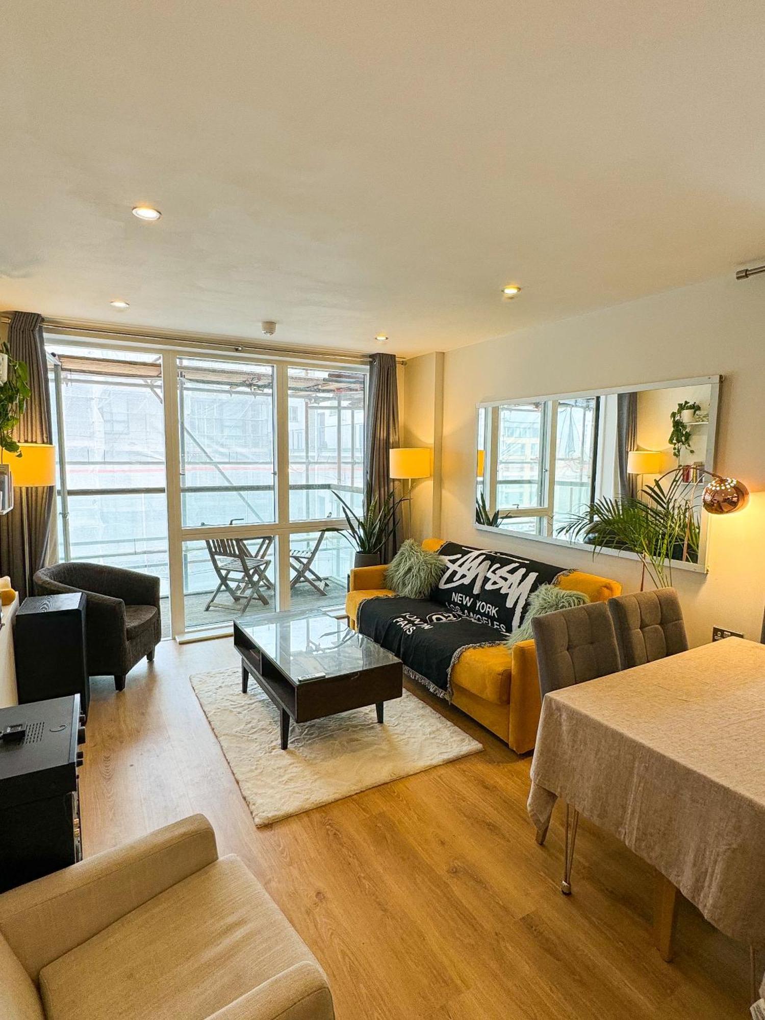 Vibrant & Inviting 1bd Flat Heart Of Haggerston! * Londen