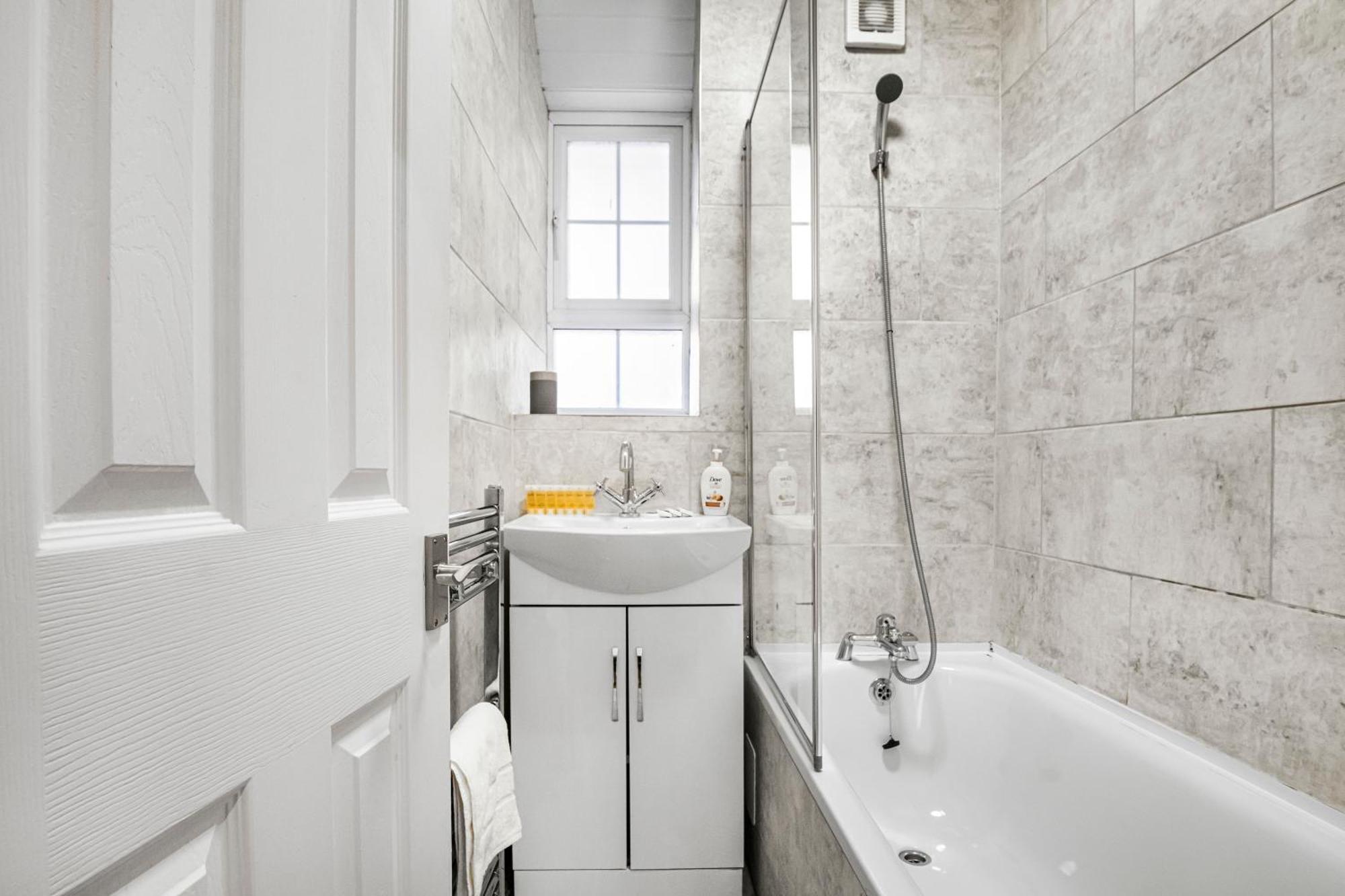 Apartment Pass The Keys In Sunny Waterloo London