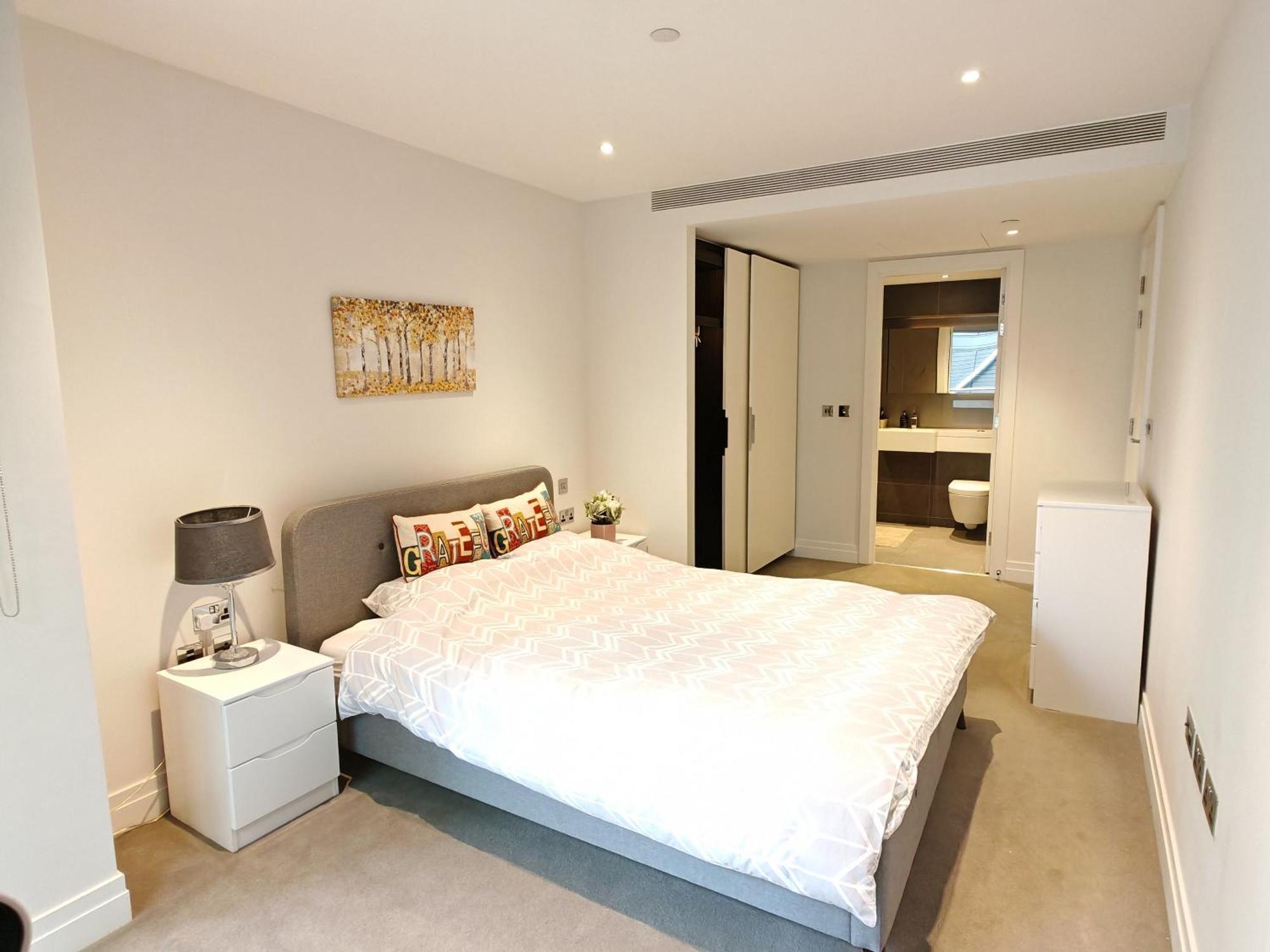 Stylish Two-bedroom Flat Near Us Embassy London