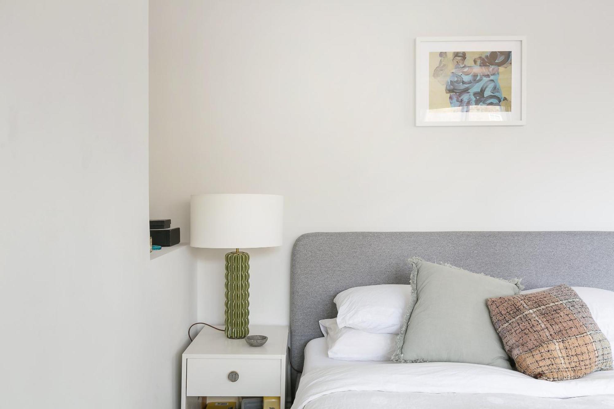 Beautiful Centrally Located Large Apartamento