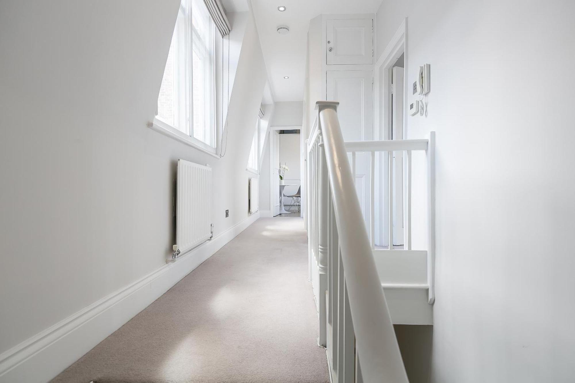 Beautiful Centrally Located Large Londres