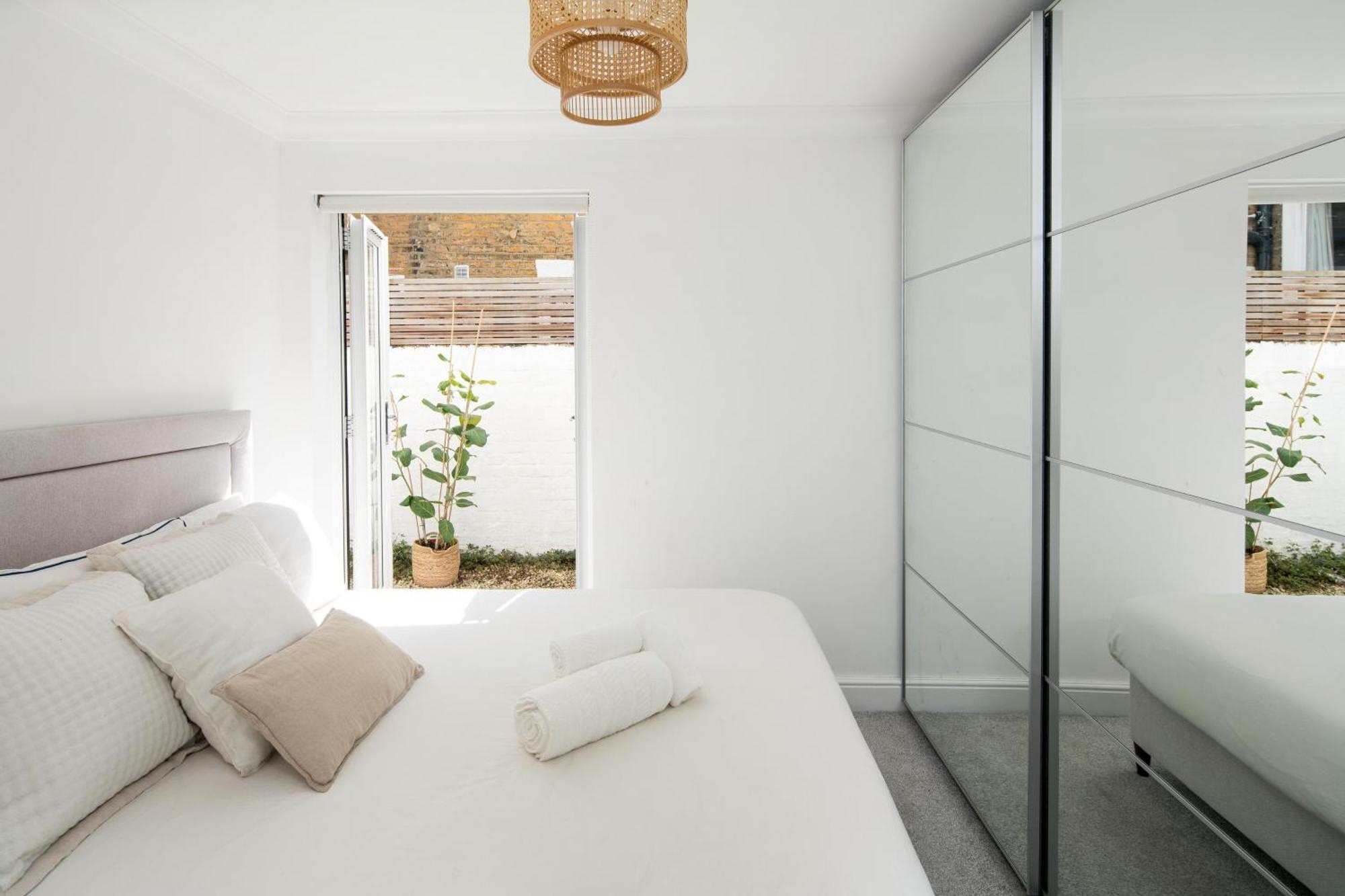 Apartment Charming 2bd Garden Flat In Fulham, London