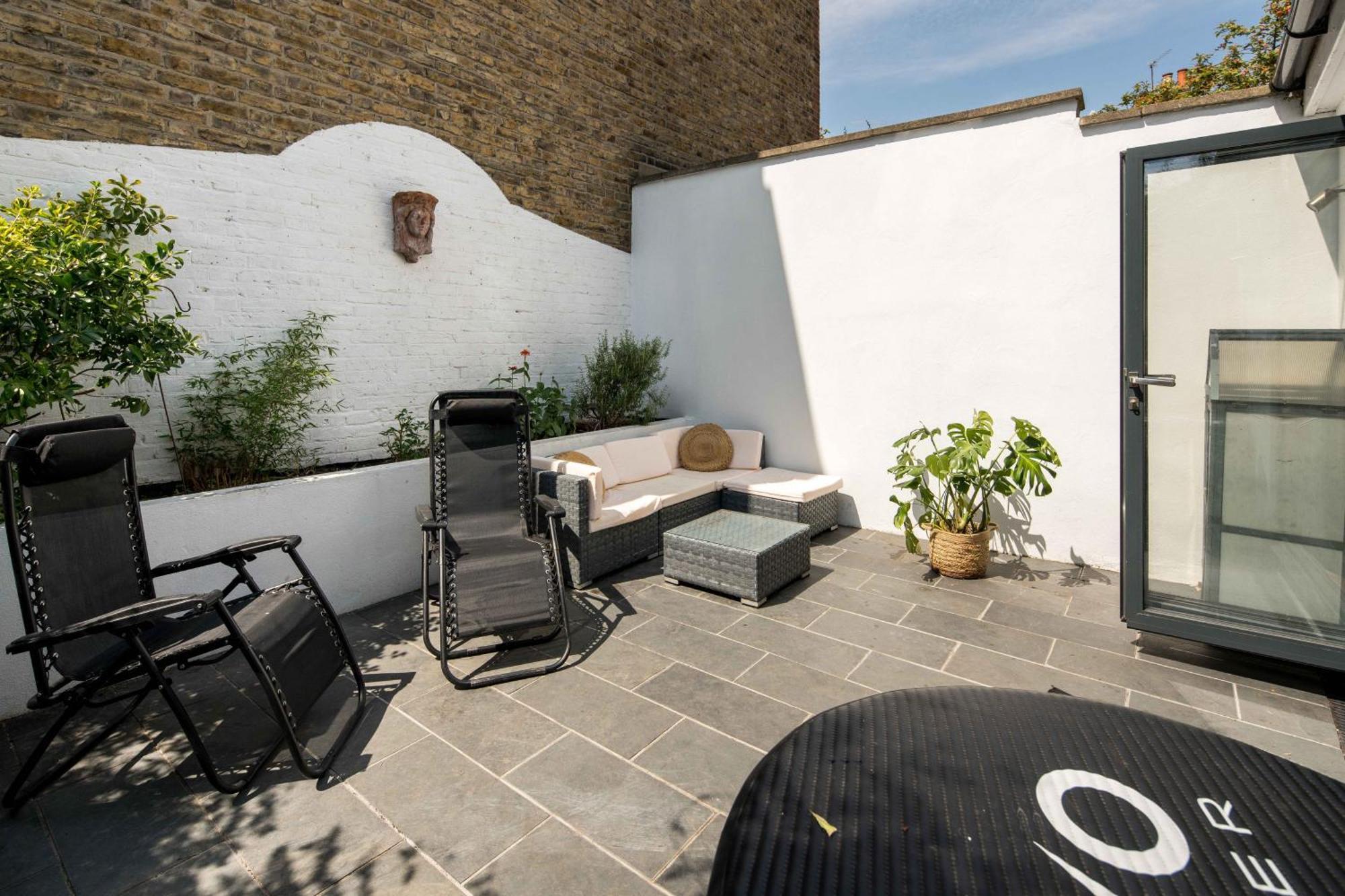 Apartment Charming 2bd Garden Flat In Fulham, London