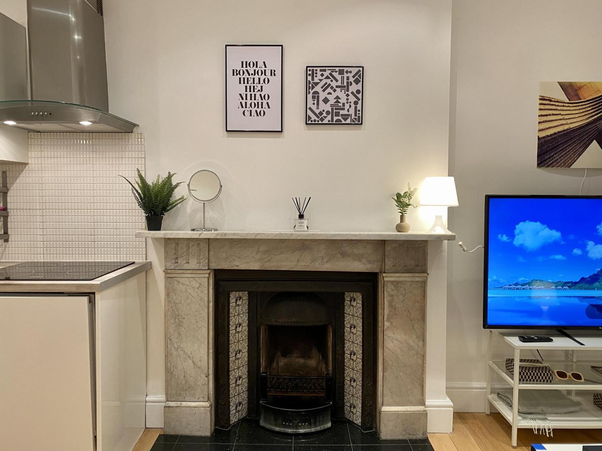 Entire Flat, Central London, Bank Payment To The Host Within 24h From The Reservation Leilighet London