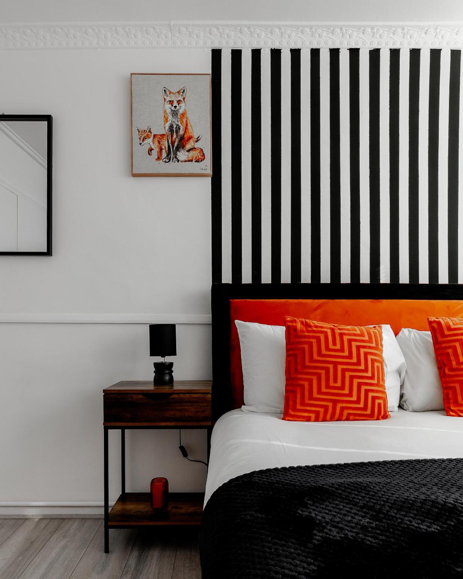 Leilighet 3br Off A13 , Sleeps 6, 2mins To Langdon Dlr,free Parking