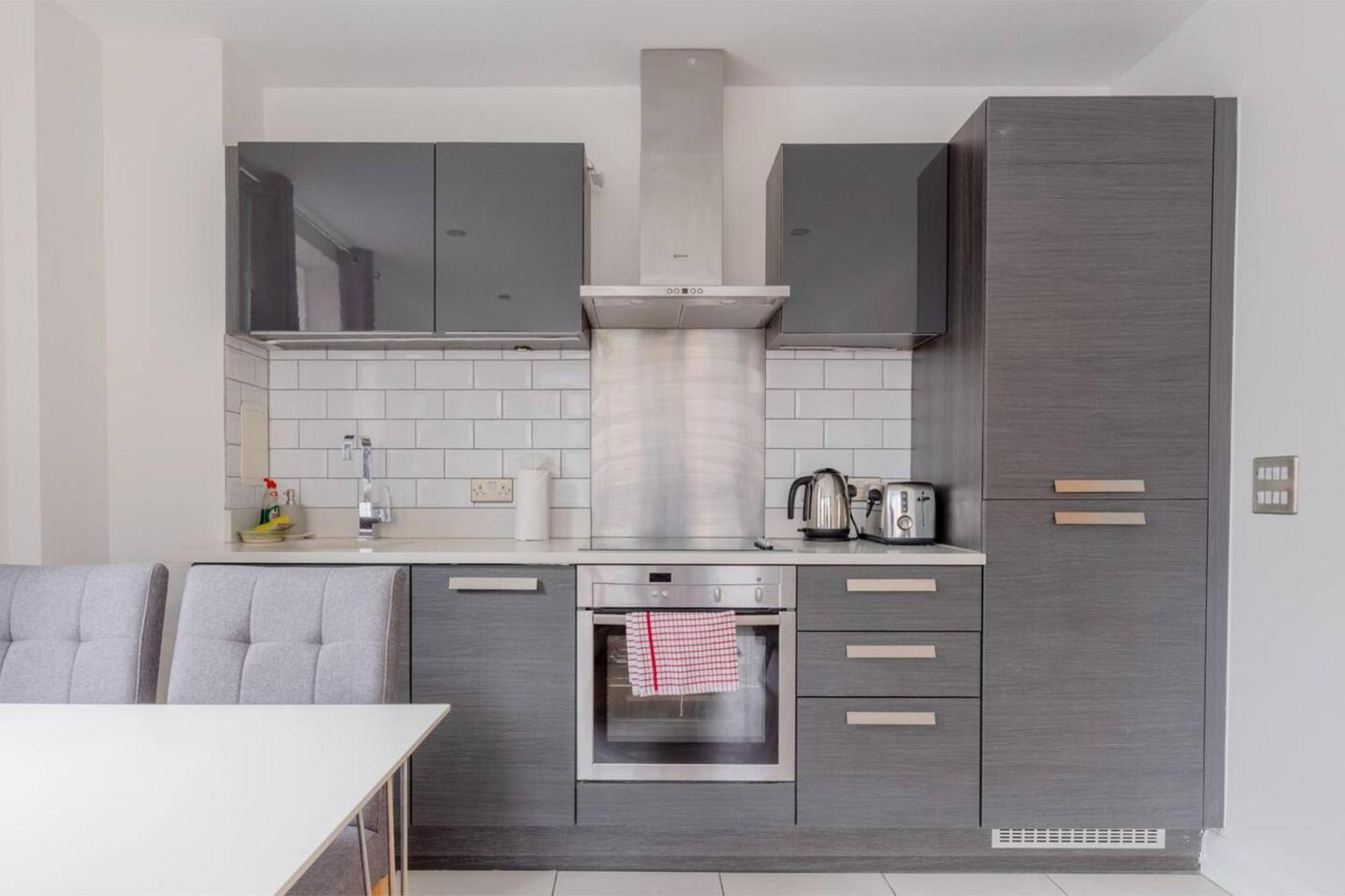 Vibrant & Inviting 1bd Flat Heart Of Haggerston! Londen