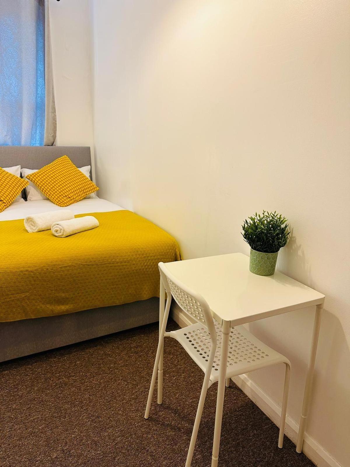 Aldgate East Bed and breakfast *