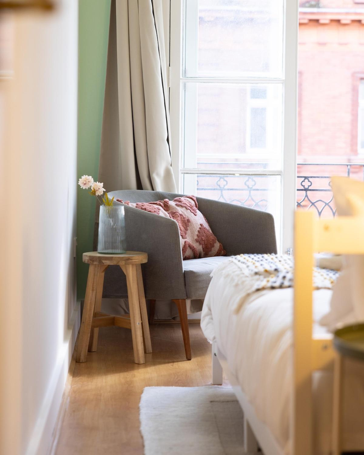 Leilighet Spacious Two-bed 100m From Trafalgar Sqr