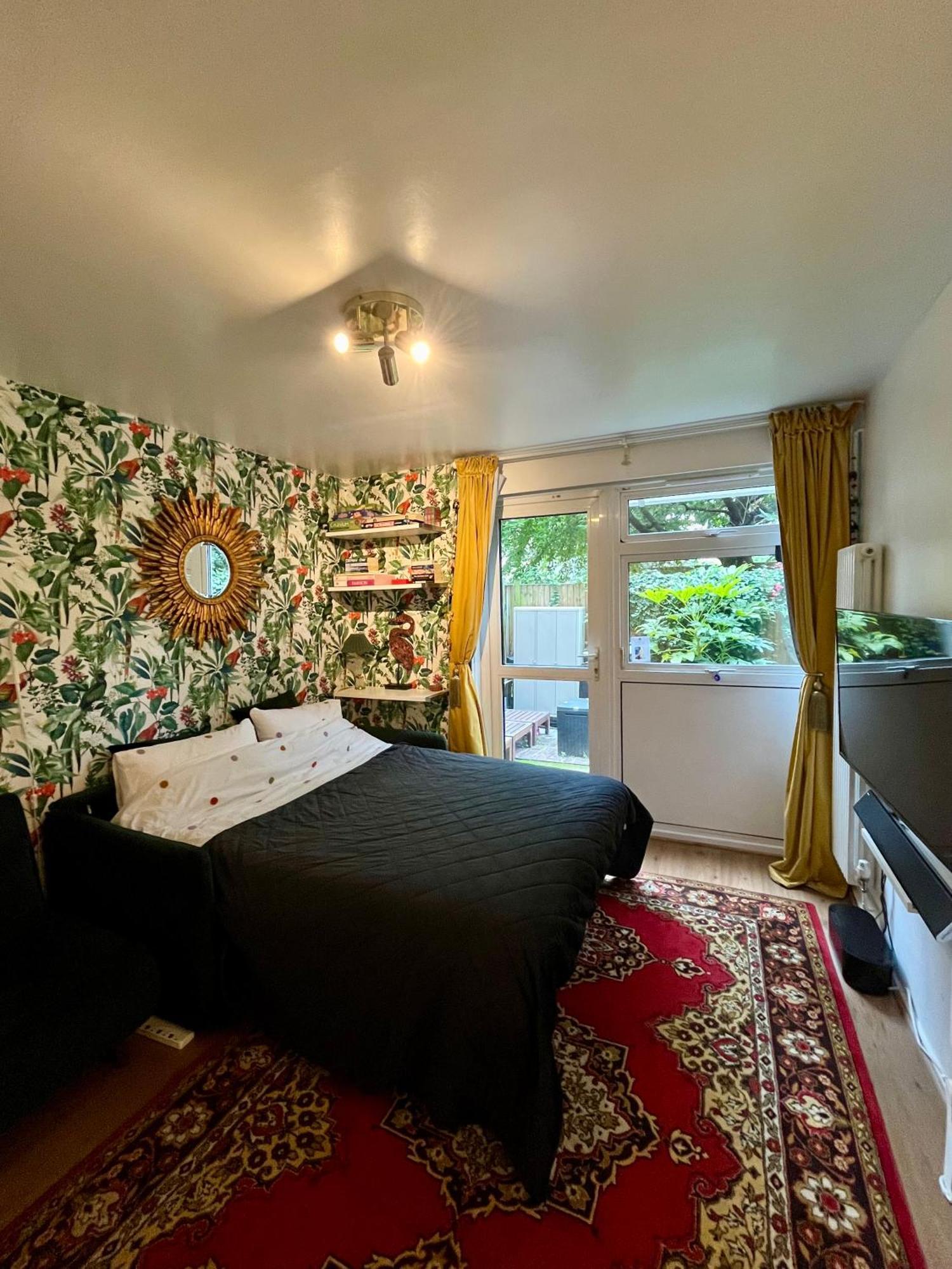Cozy 1-br Garden Flat For Up To 4 In East *