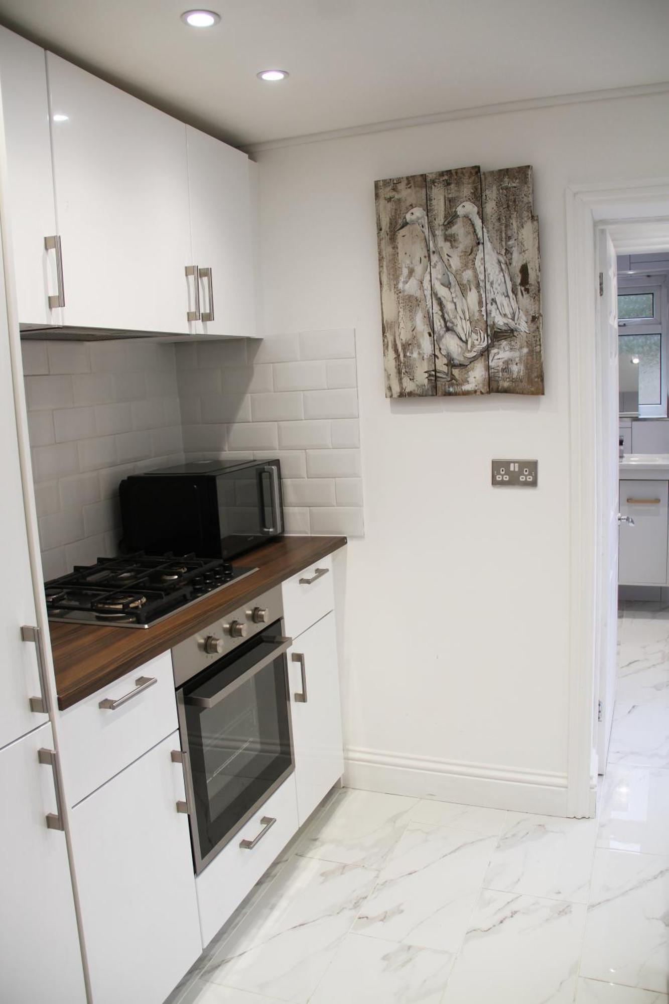 Retreat-2 Bedroom House Parking & Garden London