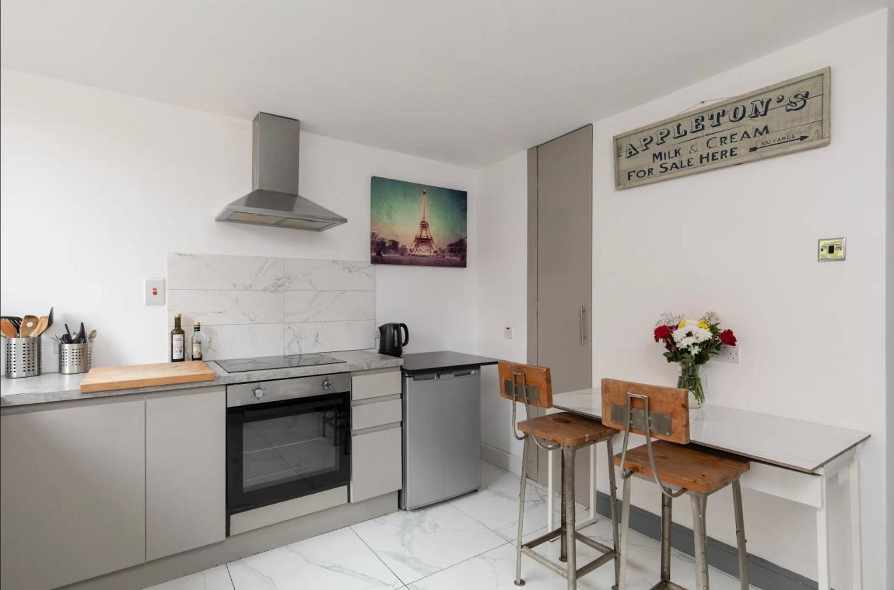 Habitación en casa particular A Very Large Modern Which Take Up To 4 Guest