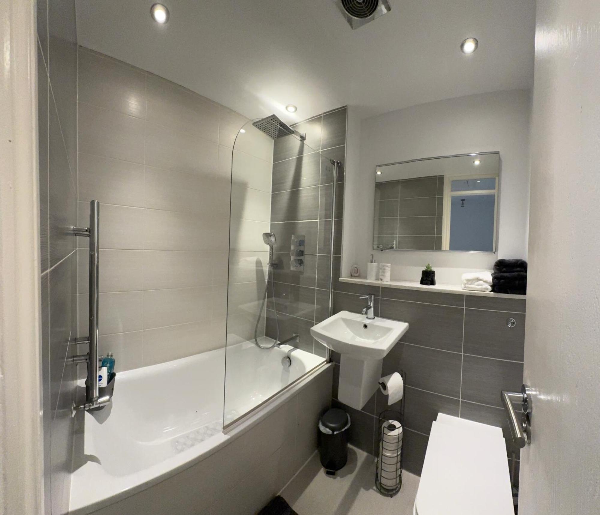 2 Bed House Near Canary Wharf Feriehus