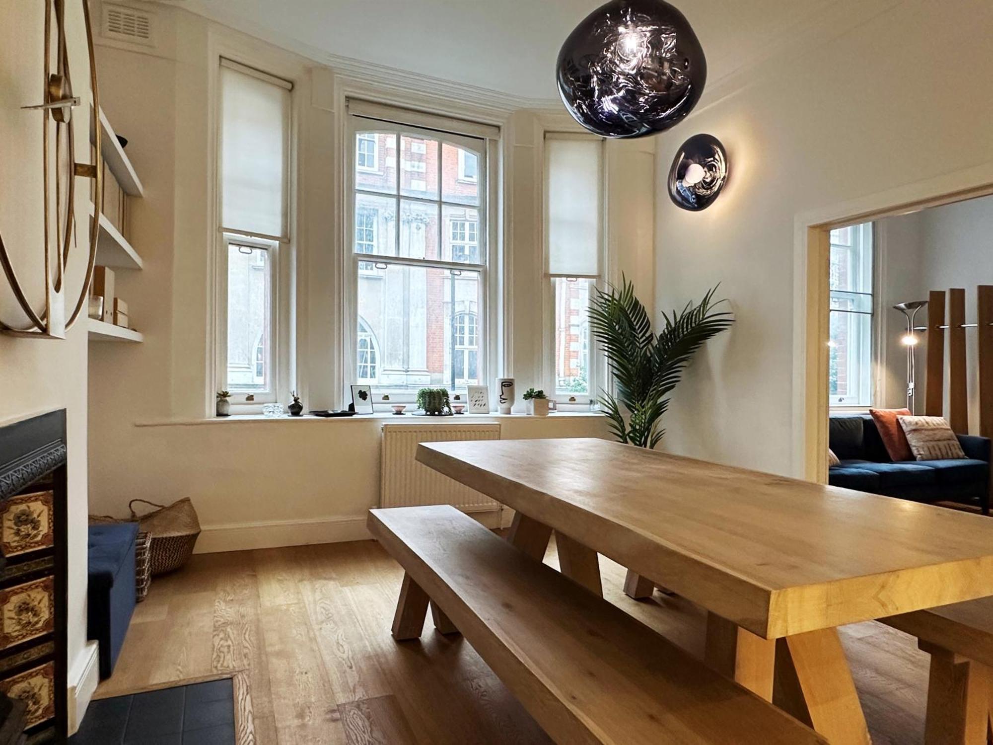 Theo's 2 Bedroom In Apartment *