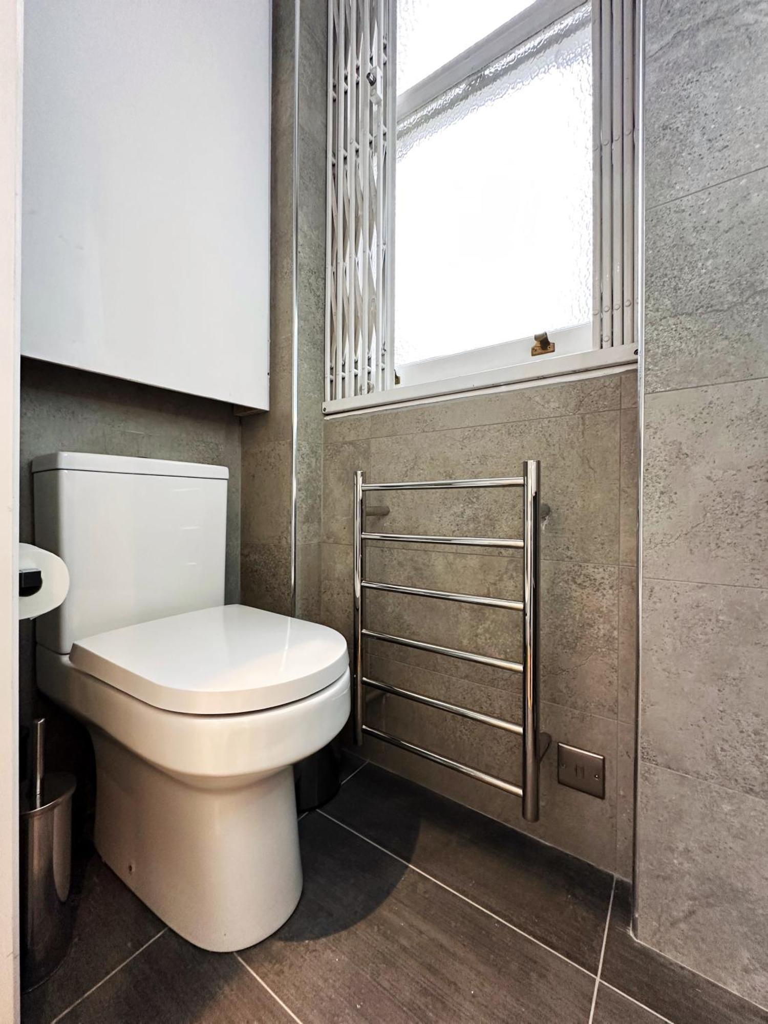Theo's 2 Bedroom In Apartment London