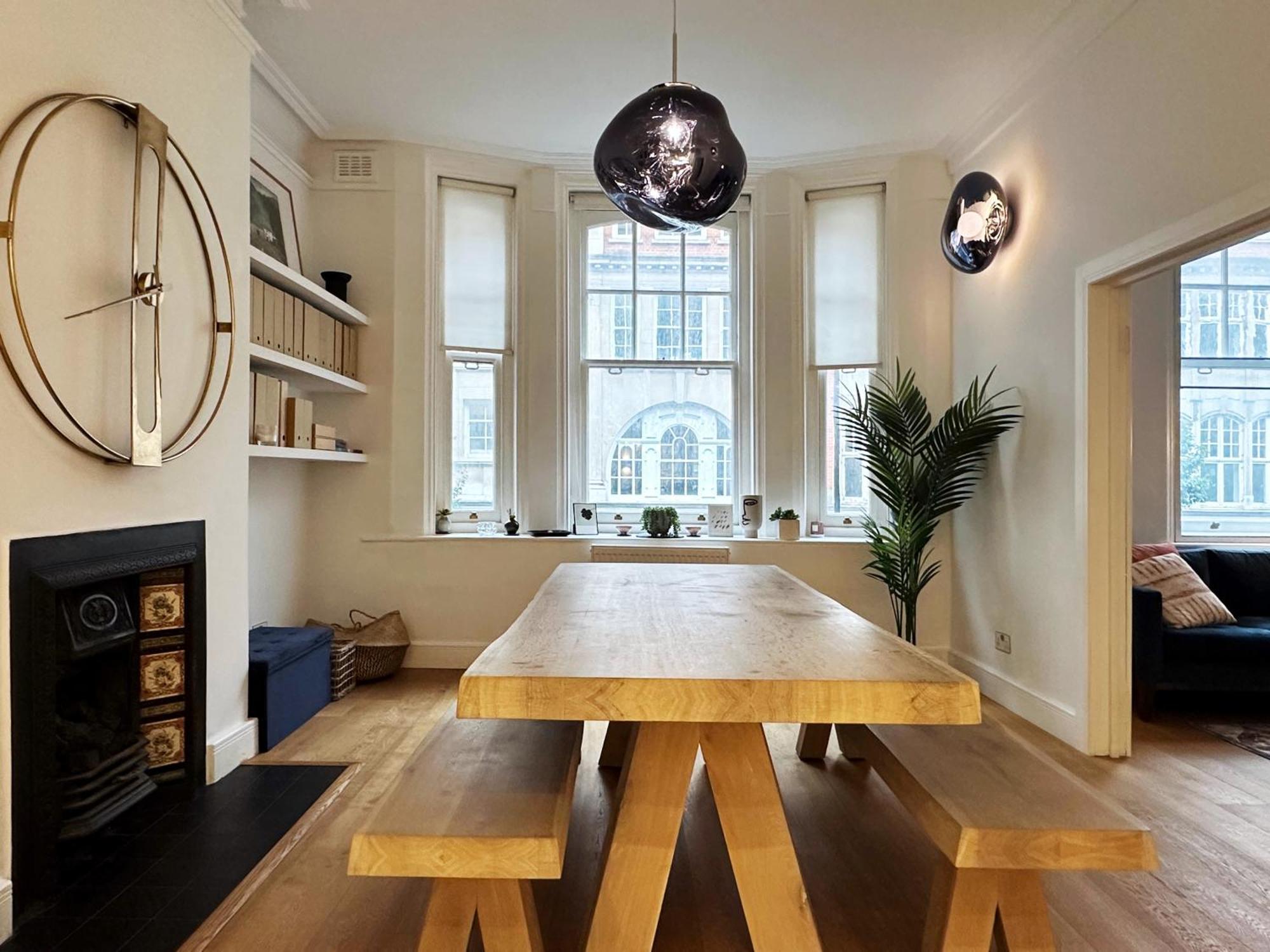 Theo's 2 Bedroom In Apartment *