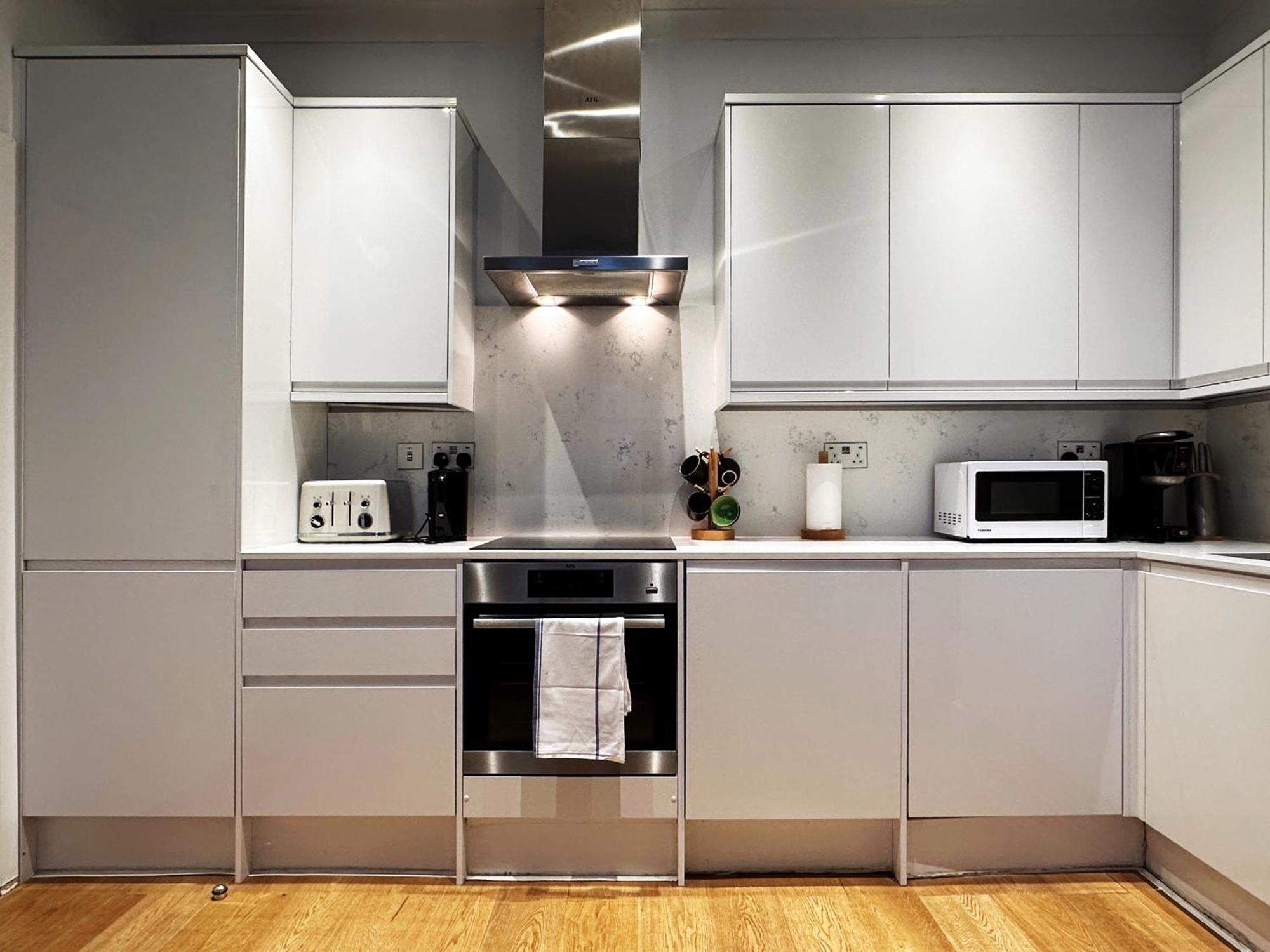 Theo's 2 Bedroom In Apartment *