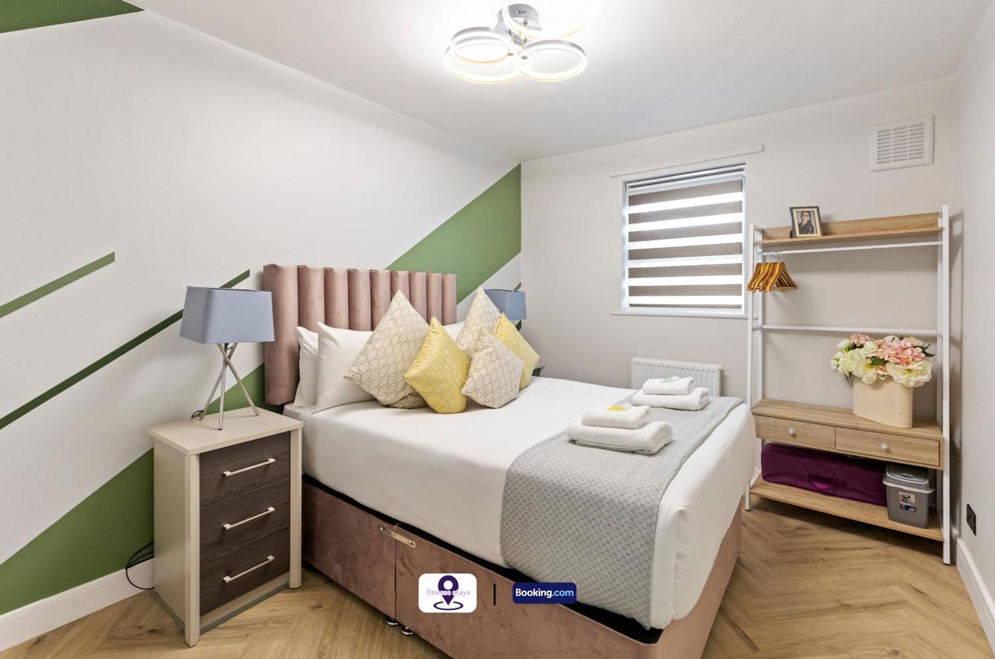 Last-minute Grab ! Limited Time L Exclusive On 2 Bedroom, High Spec Luxury Flat By Finesse Short Lets & Serviced With Free Wifi * London