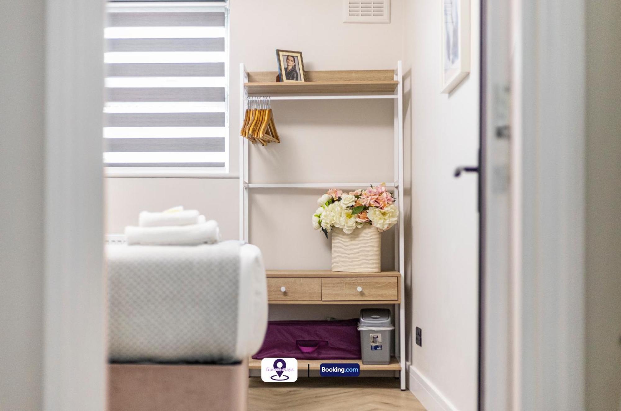 Last-minute Grab ! Limited Time L Exclusive On 2 Bedroom, High Spec Luxury Flat By Finesse Short Lets & Serviced With Free Wifi