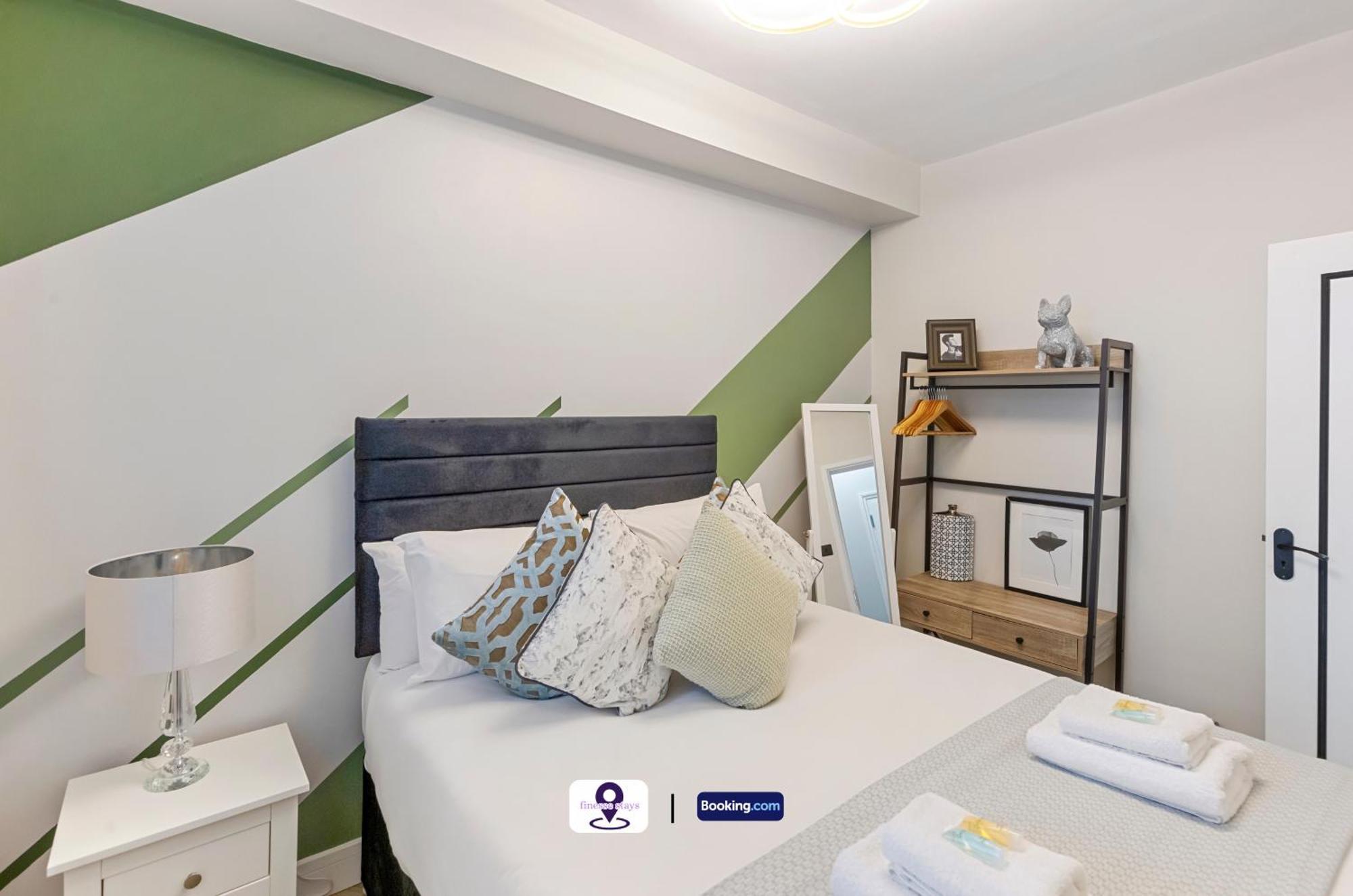 Last-minute Grab ! Limited Time L Exclusive On 2 Bedroom, High Spec Luxury Flat By Finesse Short Lets & Serviced With Free Wifi *