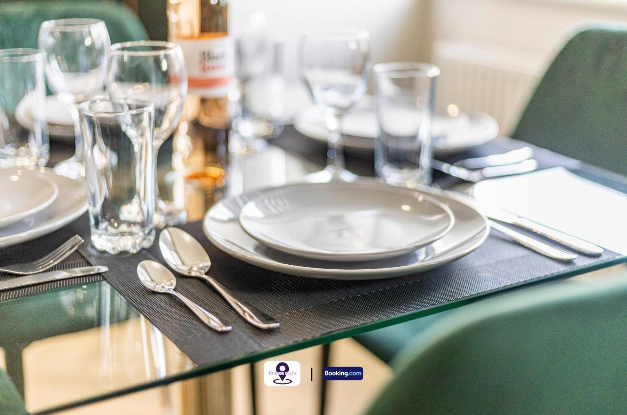 Last-minute Grab ! Limited Time L Exclusive On 2 Bedroom, High Spec Luxury Flat By Finesse Short Lets & Serviced With Free Wifi