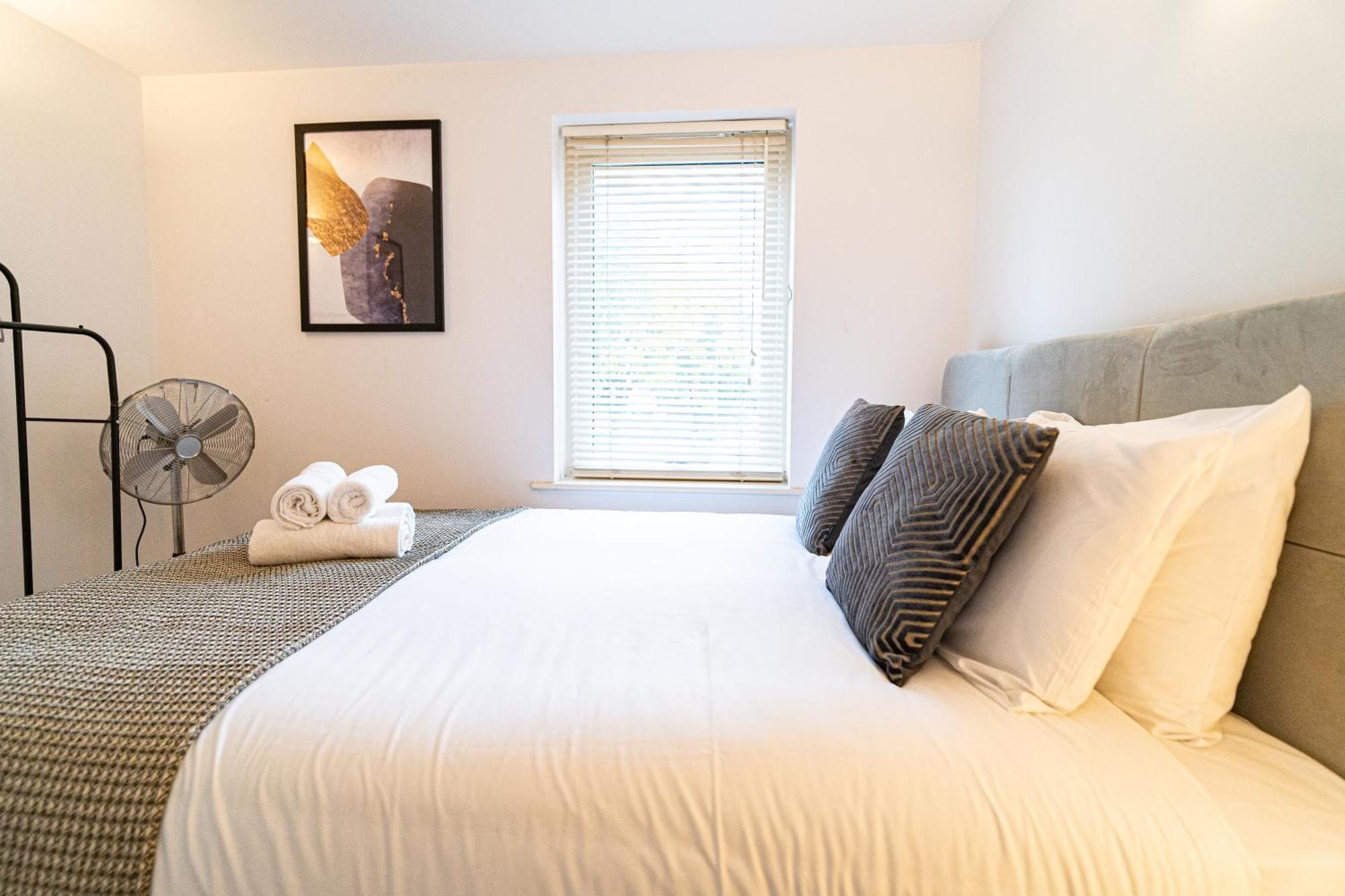 Kings Cross, 2 Bed Apartment *