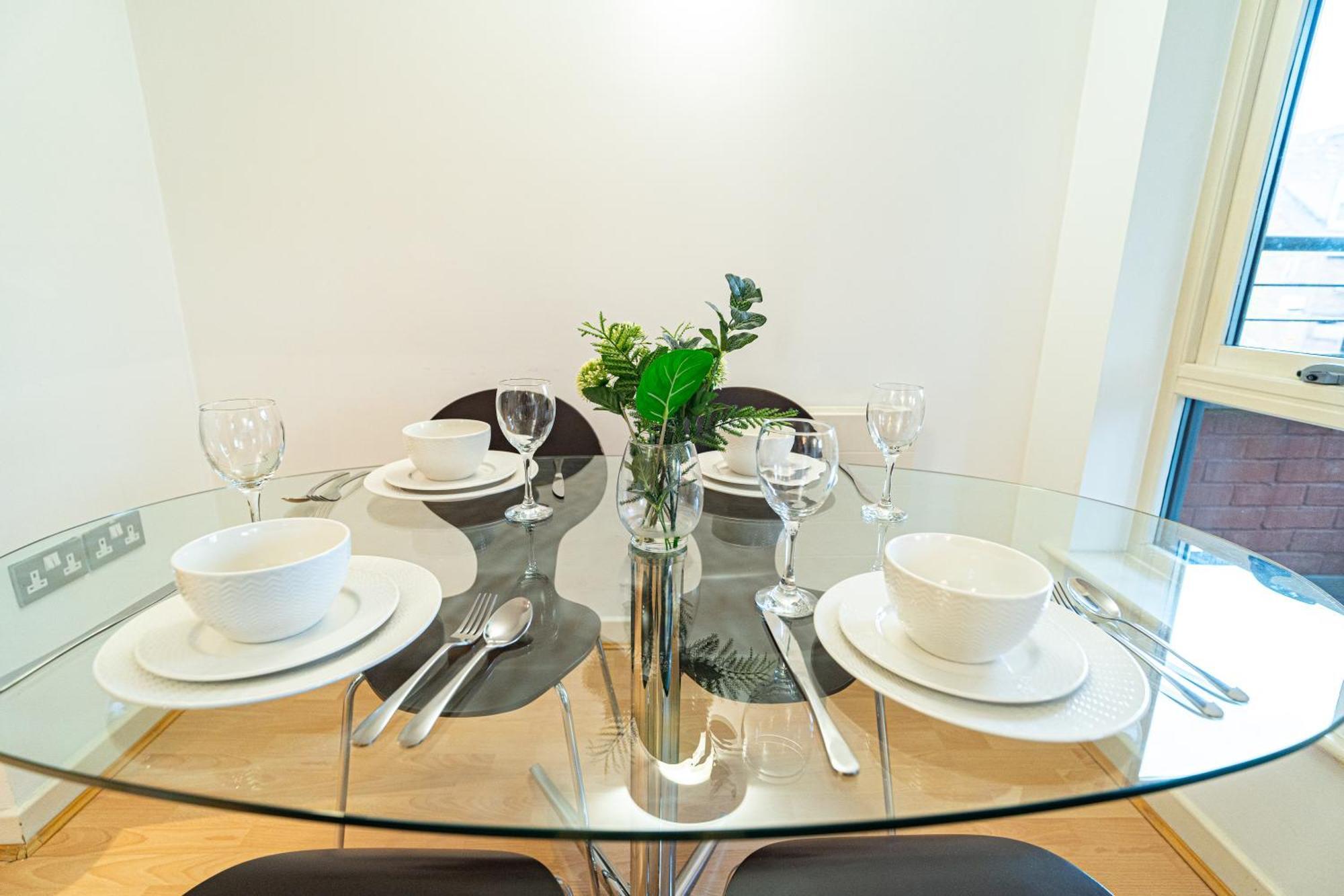 Kings Cross, 2 Bed Apartment London