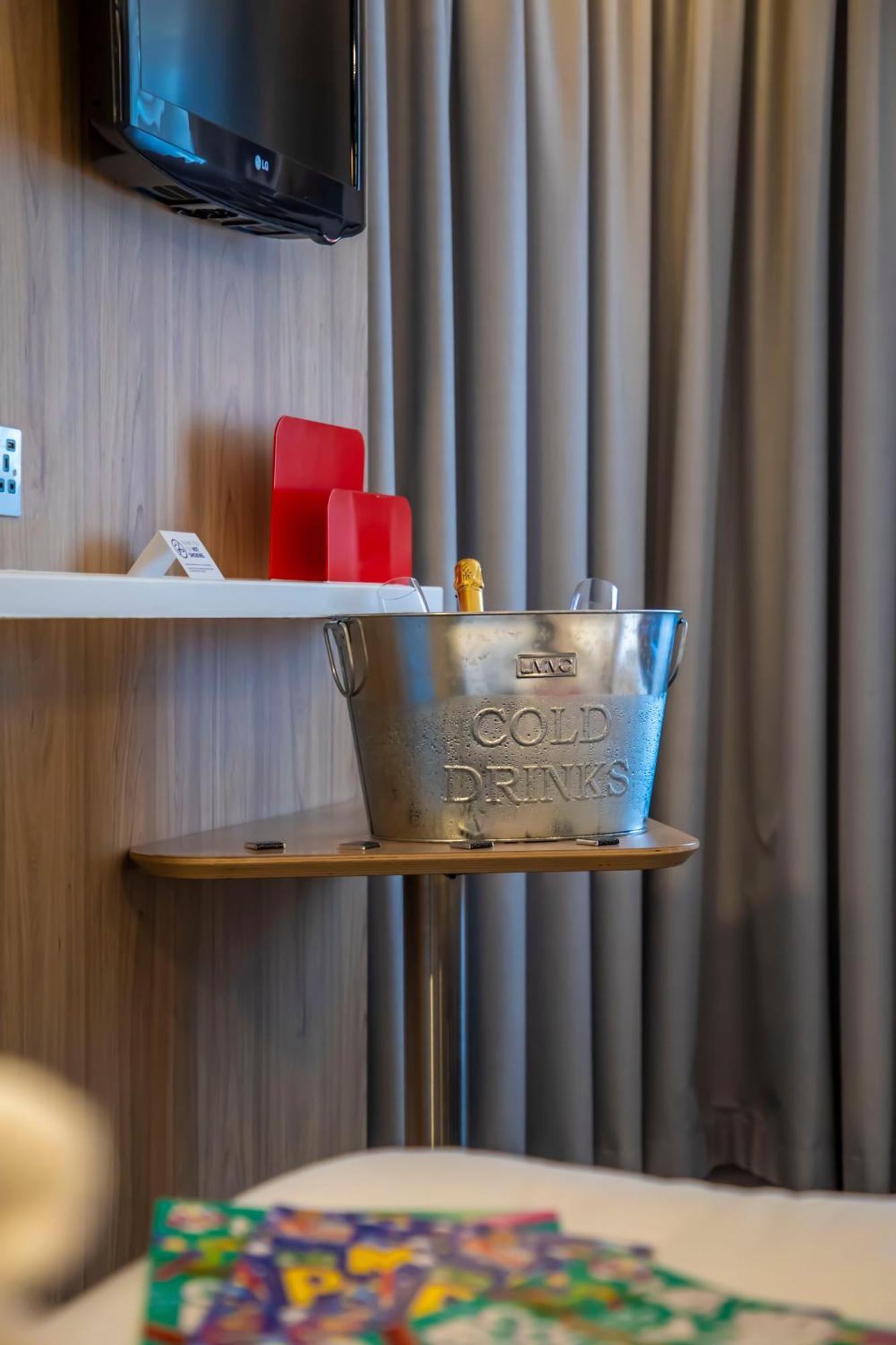 Hotel Express Royal Docks By Ihg 3*