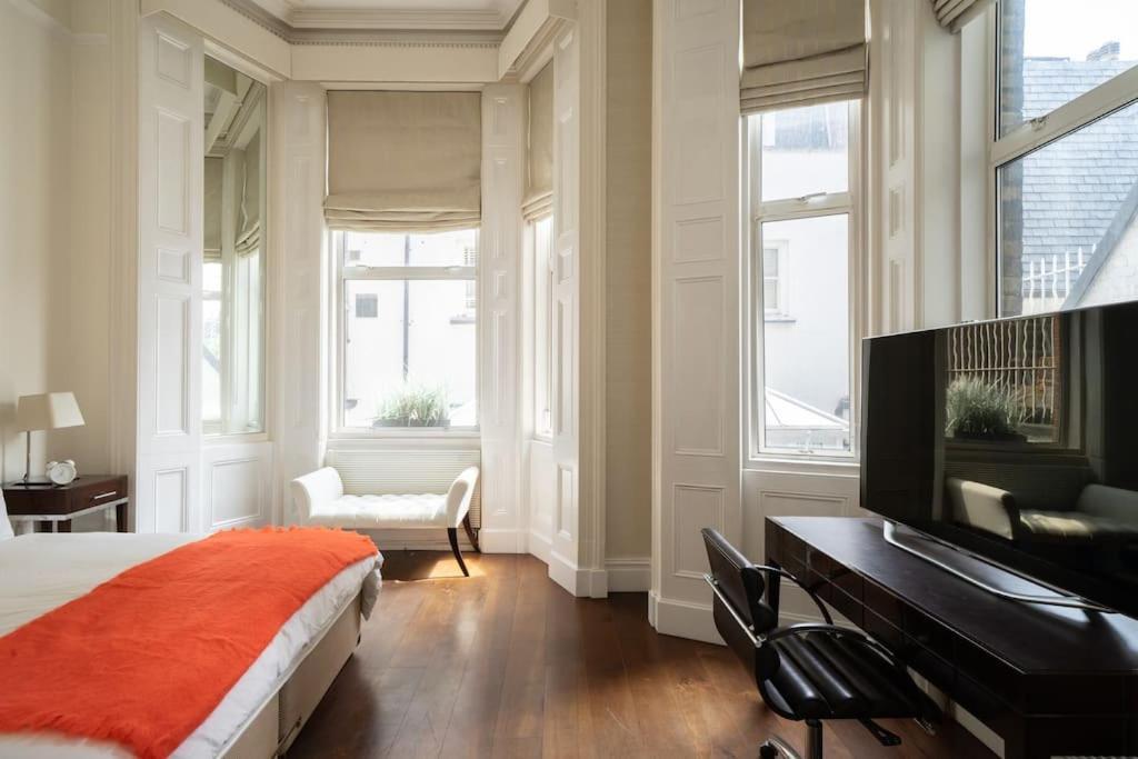 Apartamento Super Knightsbridge 2 Bed Gound Floor