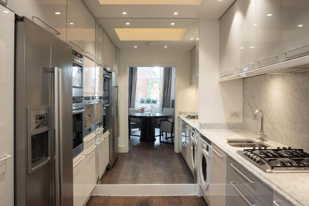 Super Knightsbridge 2 Bed Gound Floor