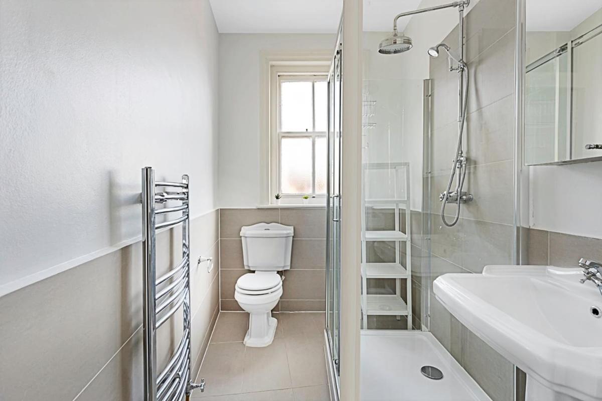 Serene 2br - 3 Mins To Fulham Broadway Londen