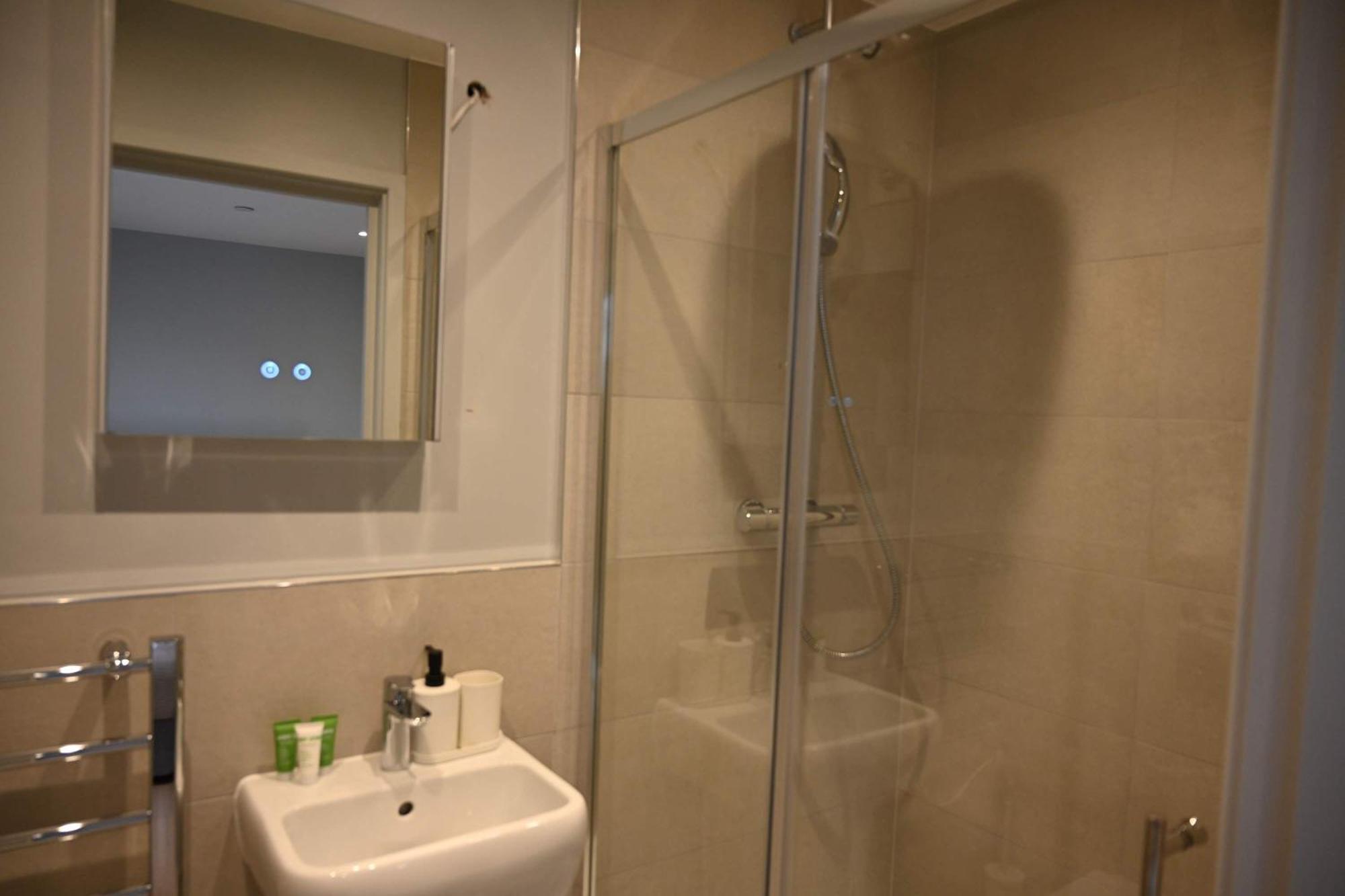 Elegant 2-bed In The Heart Of Appartement Londen