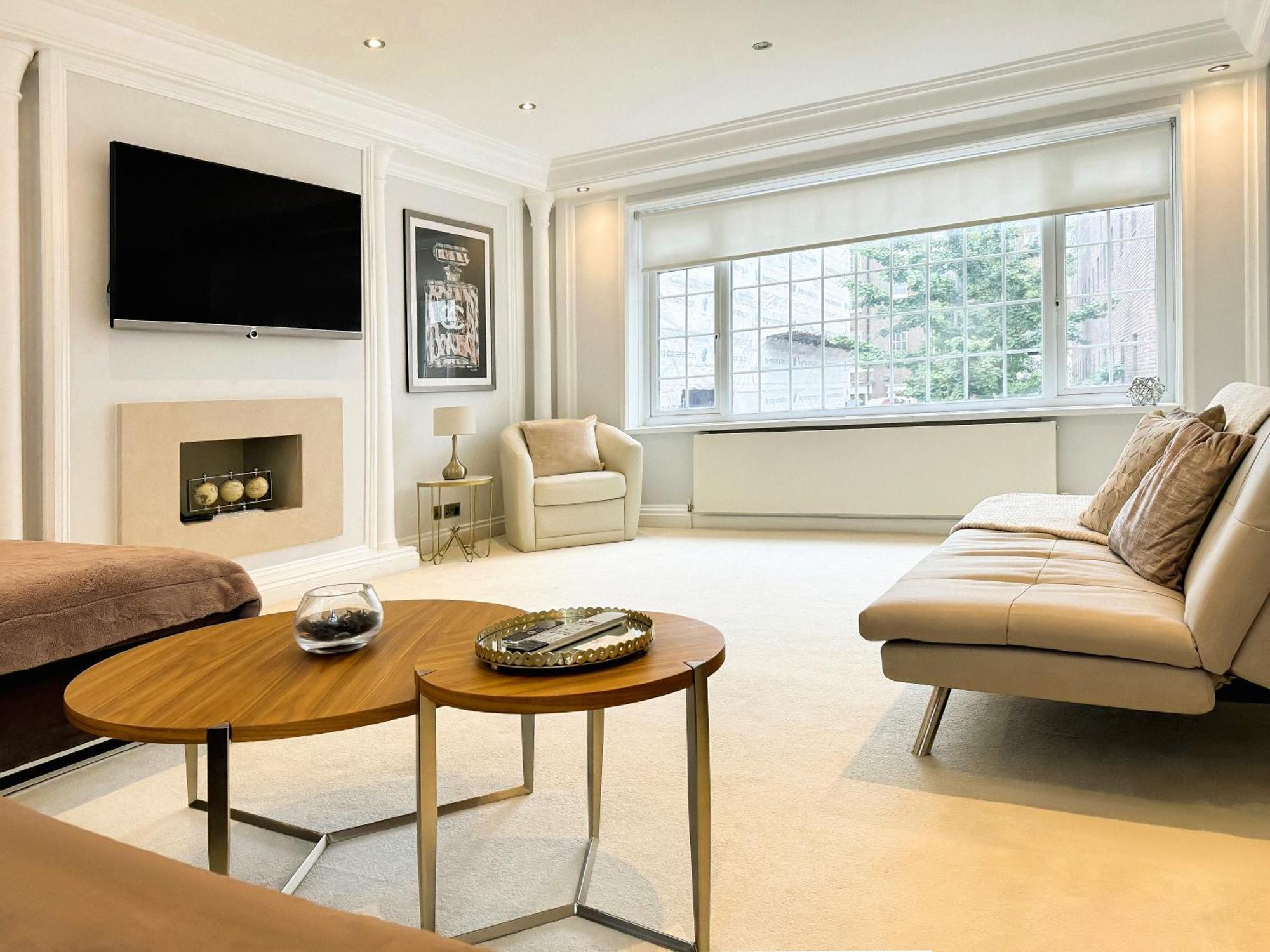Opulent Mayfair 2 Bedroom House With Rooftop By Hyde Park London