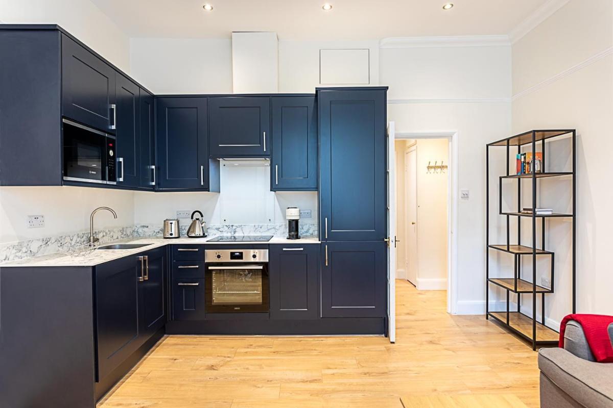Modern Bayswater Flat *