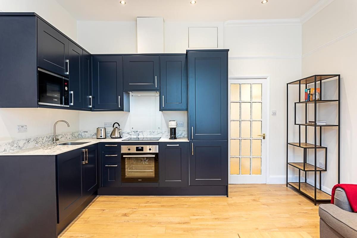 Modern Bayswater Flat * London