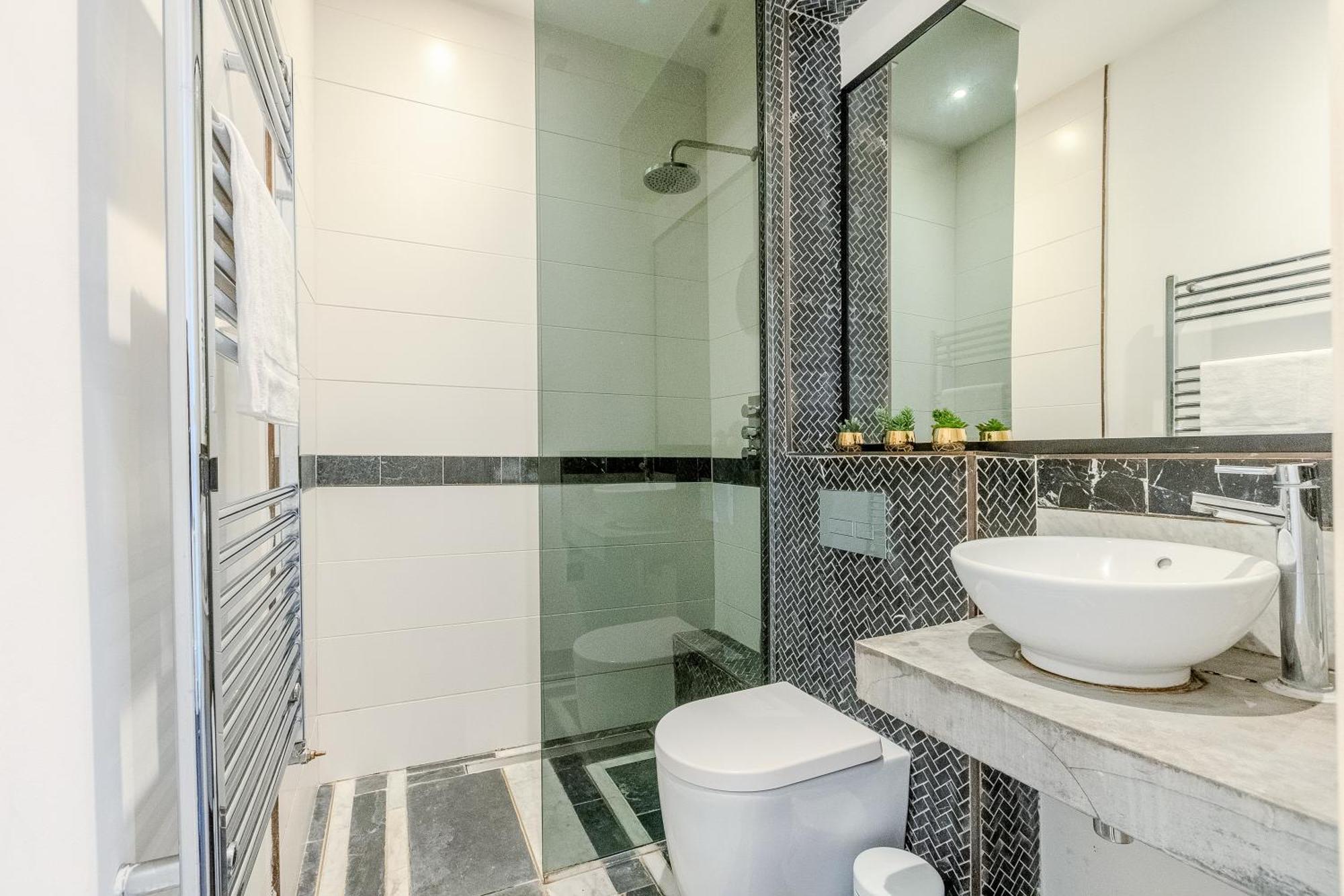 Apartment Lovely 2br Flat In Kensington, 2 Minutes Tube London