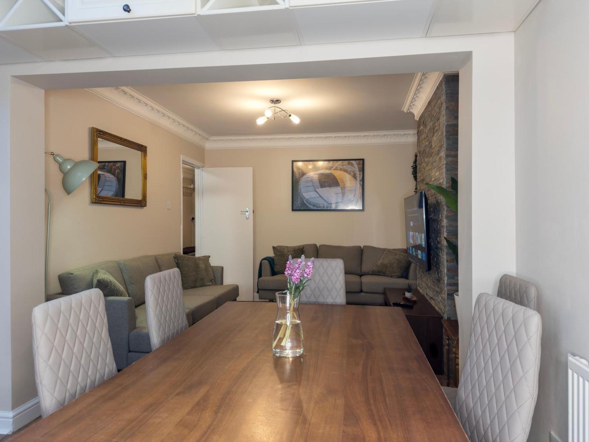 Holiday home Cosy By Wembley Stadium
