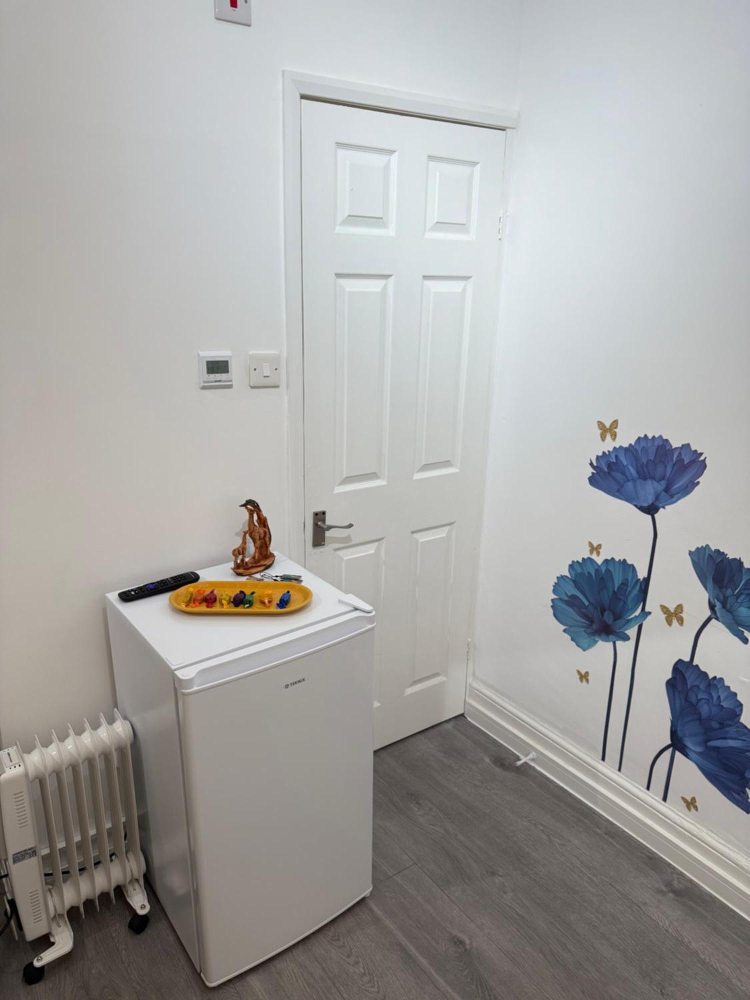 Luxury In Victoria, 7 Minutes Walk To Victoria Station, 8 * Londen