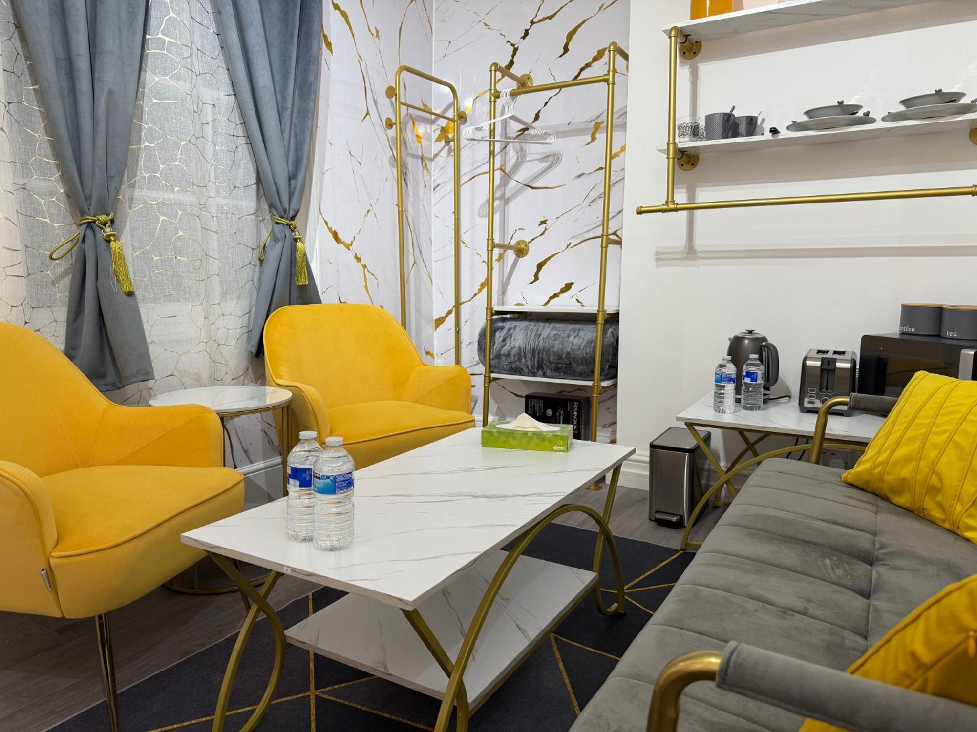 Luxury In Victoria, 7 Minutes Walk To Victoria Station, 8 Accommodatie bij particulieren *
