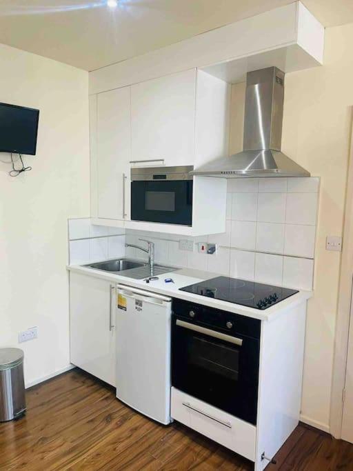 69 Aparthotel *