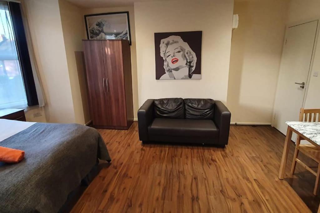 Aparthotel 69 *