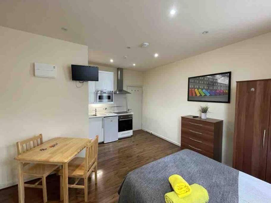 69 Aparthotel