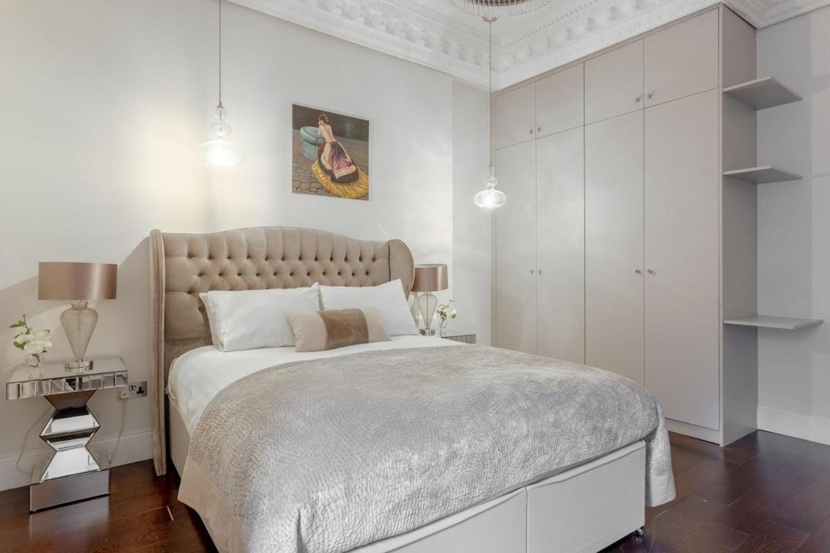 Ultra Luxury 3 Bedrooms Flat In Hyde Park Apartment London