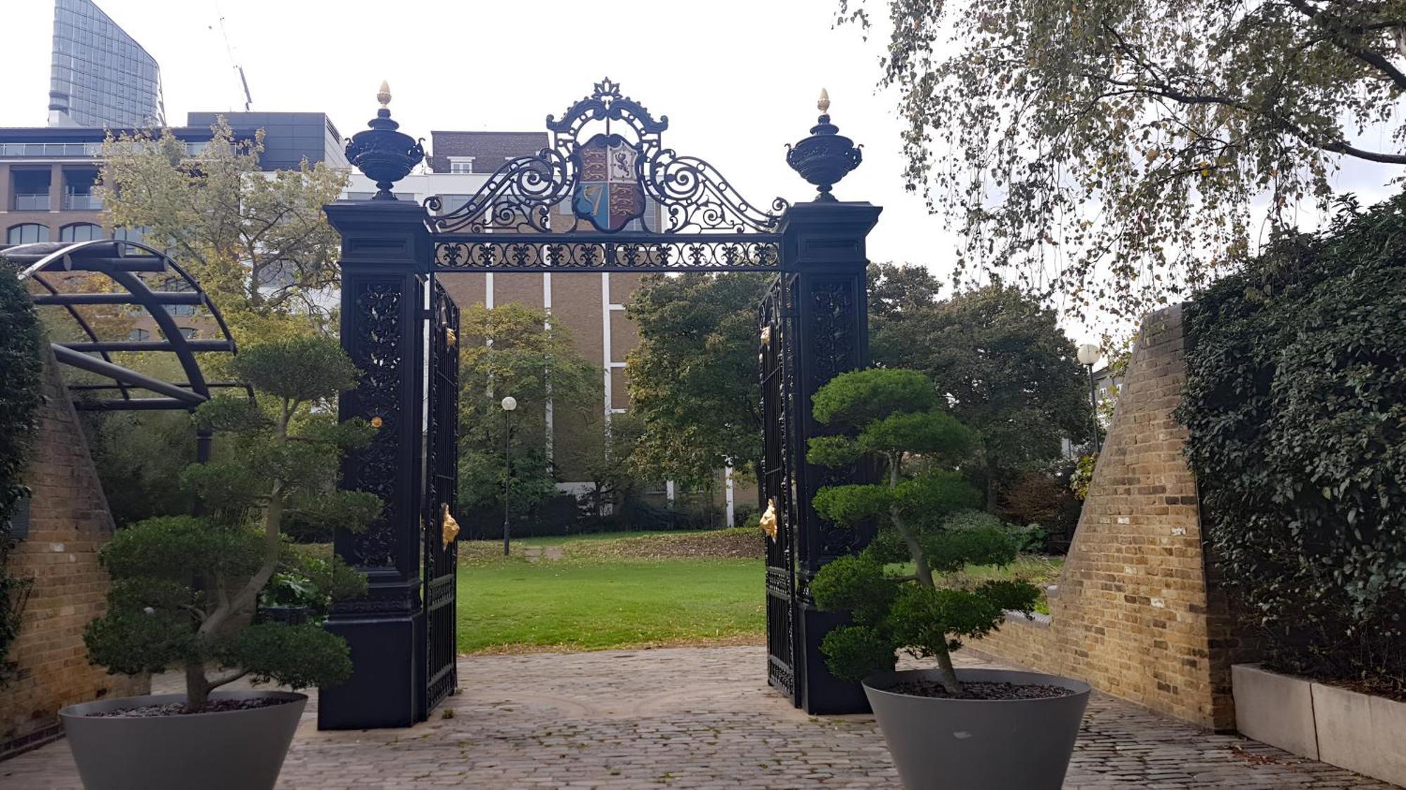 Cozy Bliss Escape: Family - Friendly Getaway Leilighet London
