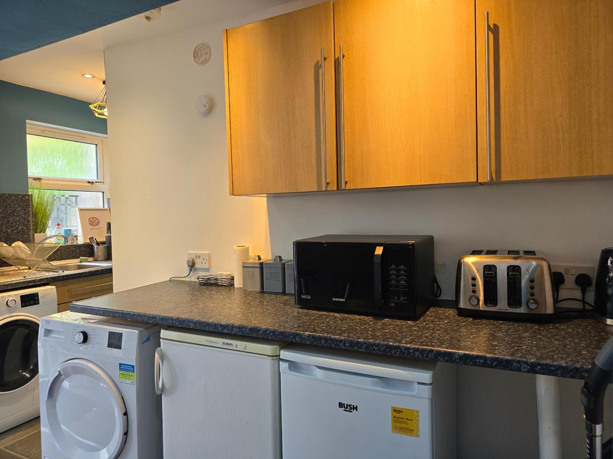 Cozy 4 Bedroom House In The Heart Of Brixton Feriehus London