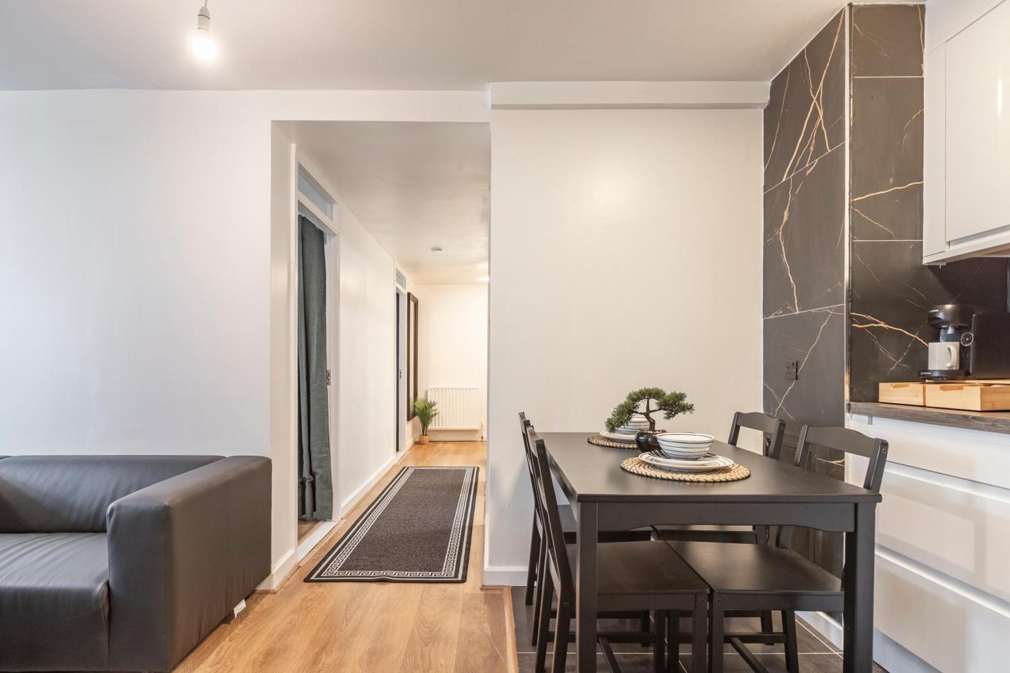 Shepherds Haven Luxury 4 Bed Flat With Self Check In Apartment *