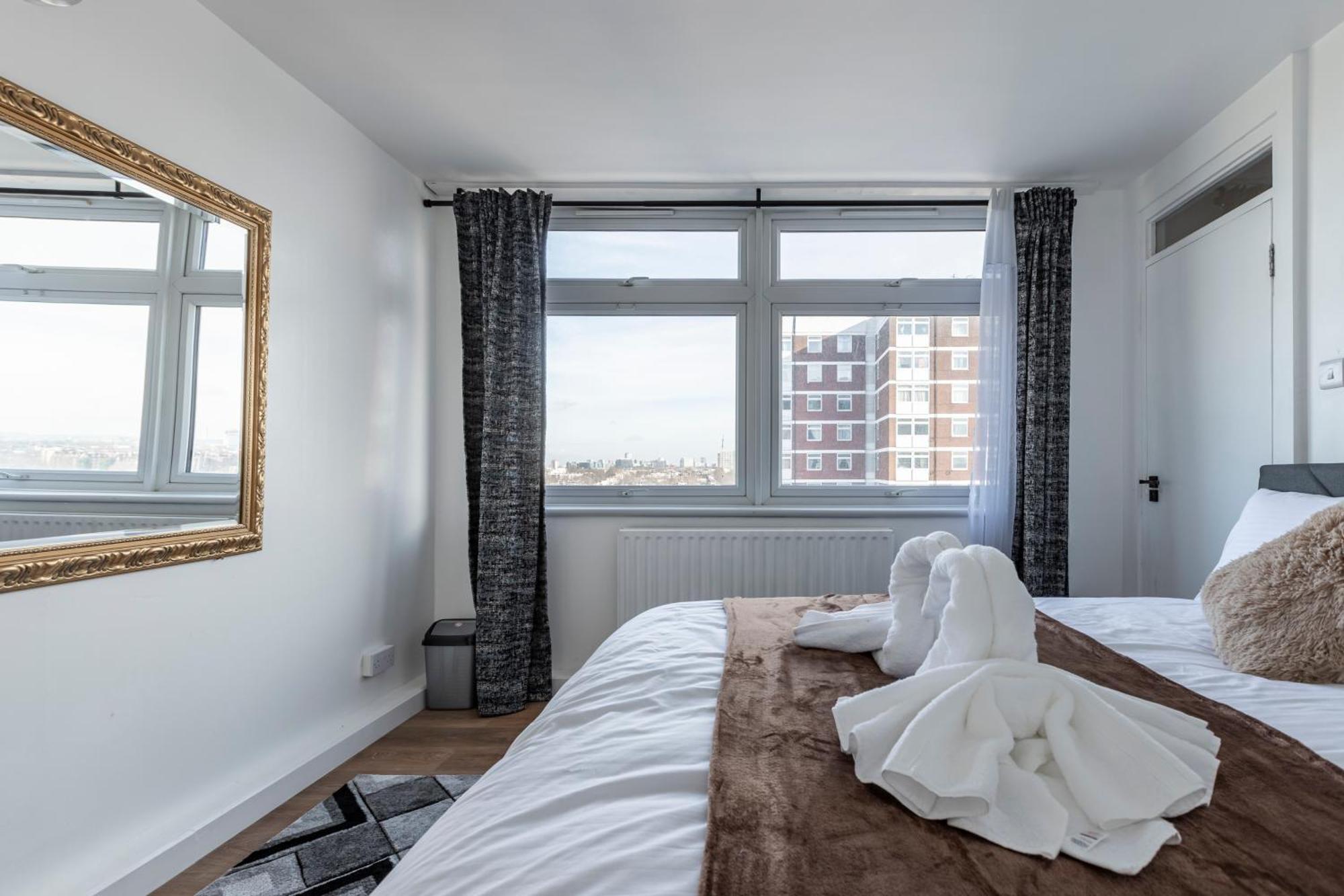 Shepherds Haven Luxury 4 Bed Flat With Self Check In